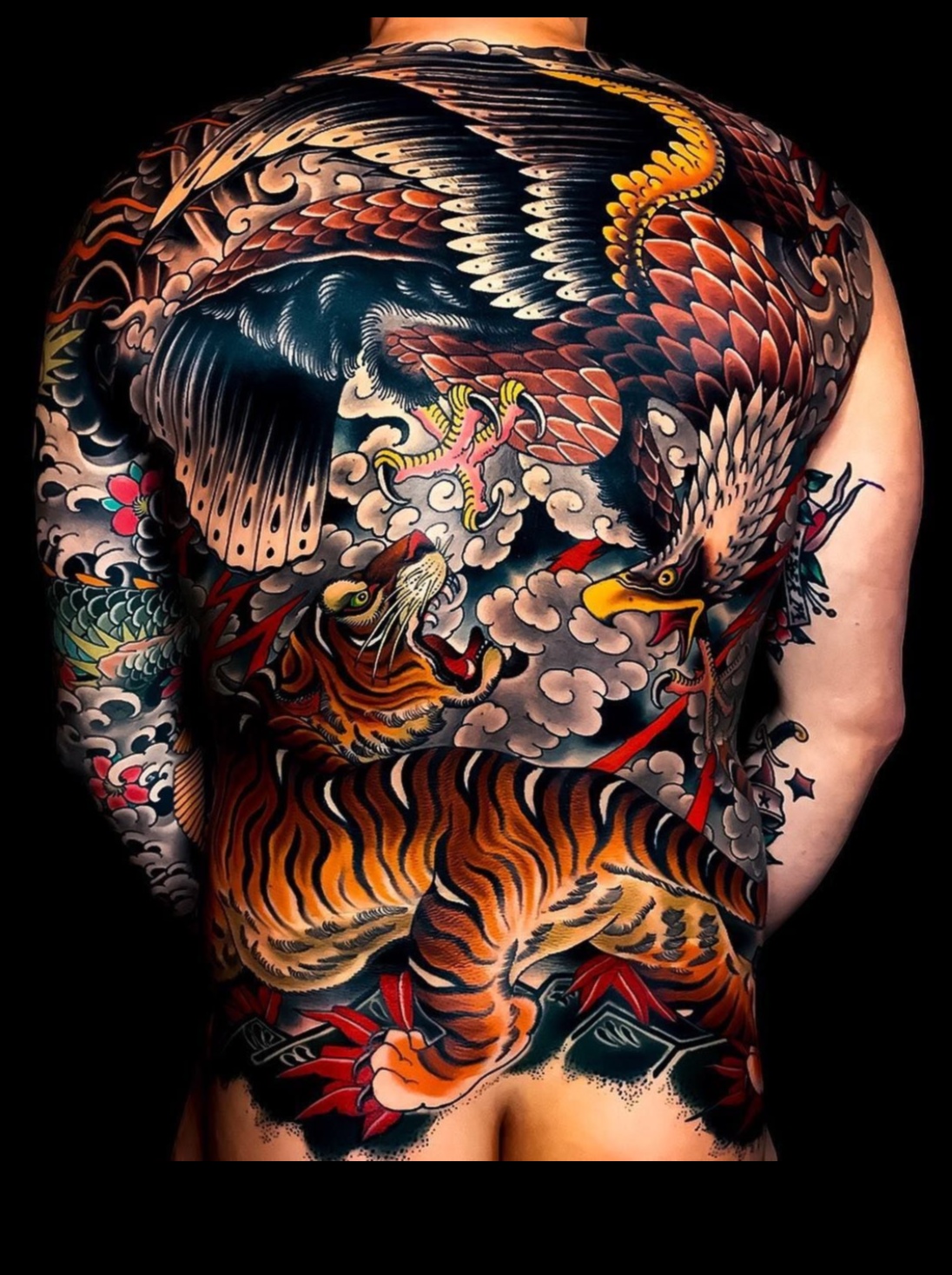 משיכות מכחול מודגשות: אומנות מופתית בדיו אחורית