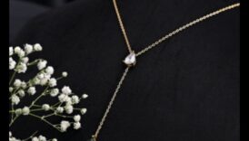 חינניות זוהרת: האיר את נוכחותך עם סגנונות השרשרת הנוצצים שלנו