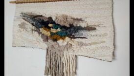 שטיח חי: חוטים של יצירתיות בעיצוב גוף אמנותי