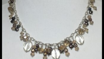 מפל קריסטל: תן לשרשראות הקריסטל שלנו להרעיף אותך בזוהר