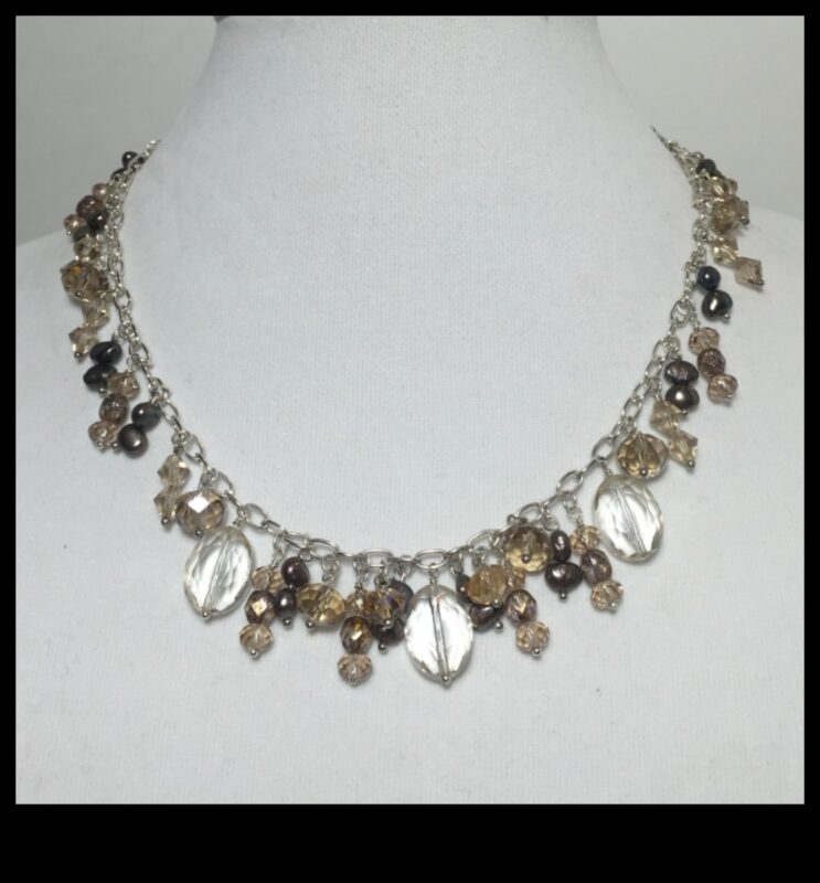 מפל קריסטל: תן לשרשראות הקריסטל שלנו להרעיף אותך בזוהר