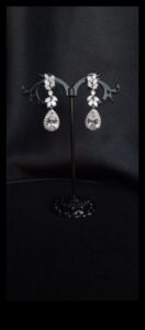 קישורים מבריקים: חבר את הסגנון שלך עם עגילי הקישור המבריקים שלנו