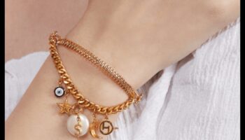 קסם את המראה שלך: צמידים חיוניים לסמל המודרני