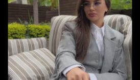 כריזמה שיקית: משדרת אלגנטיות מגנטית דרך הסגנון שלך